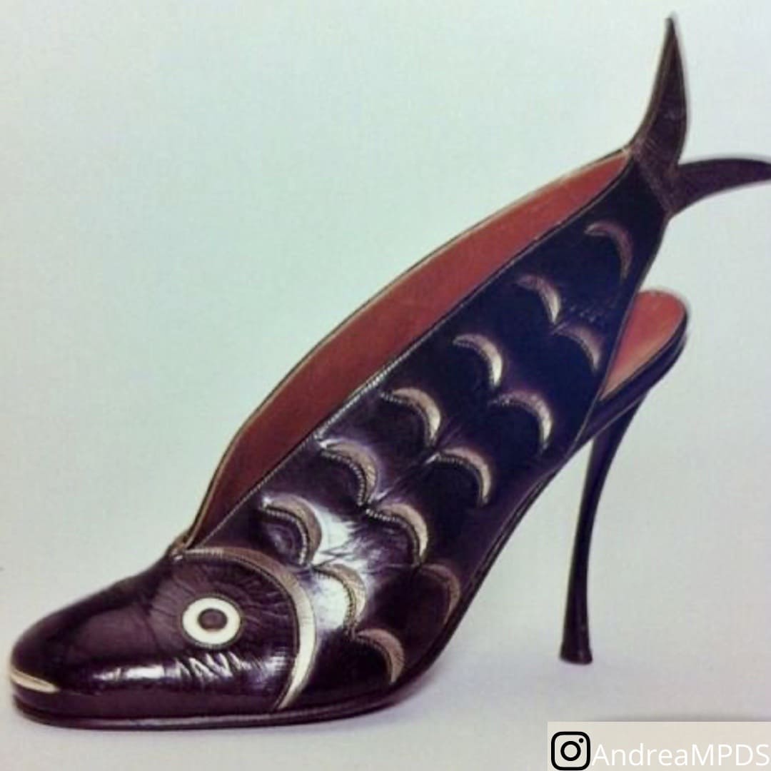 zapato de pescado negro